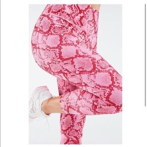 Fabletics NWT Define PowerHold, High-Waisted Capri, Pink & Red Snakeskin Design